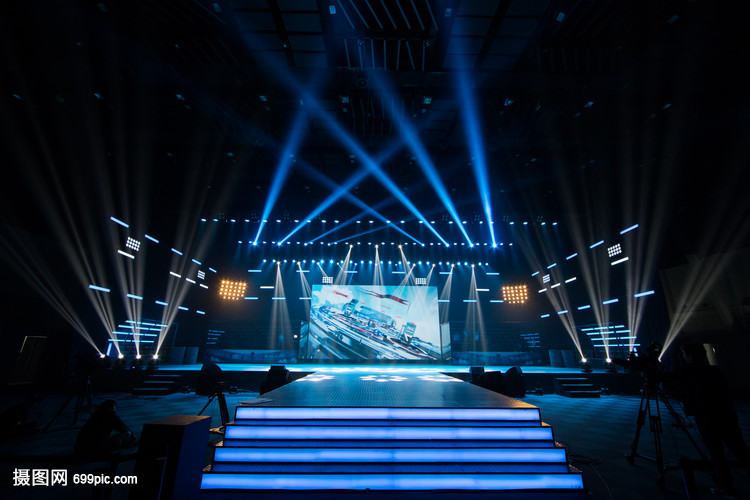 舞臺燈光 現(xiàn)場藝術(shù)的詩意語言